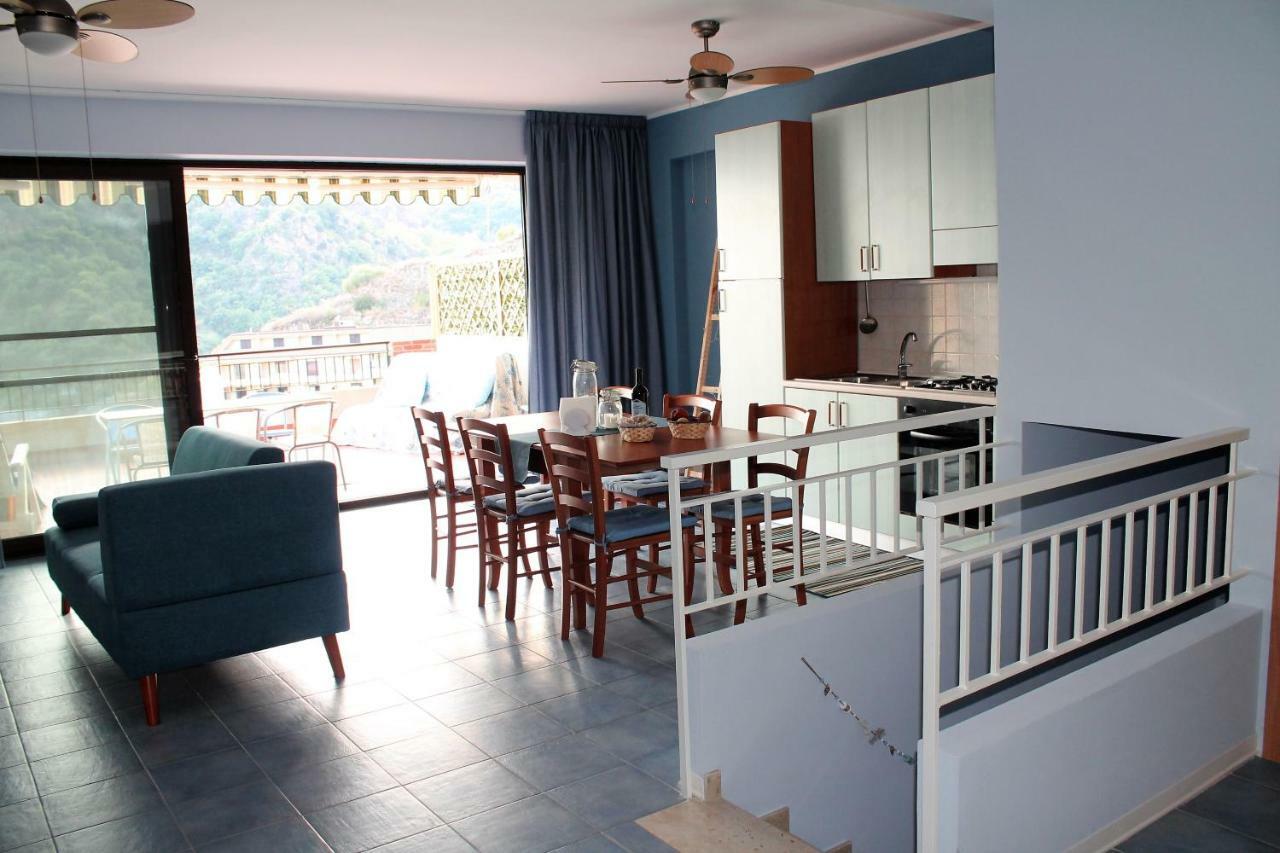 Light Blue House Apartment Letojanni Exterior foto